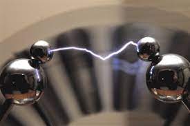 Elektrostatik und antistatische Schutzmaßnahmen in der Industrie - Maschinenbau / Strojírenství